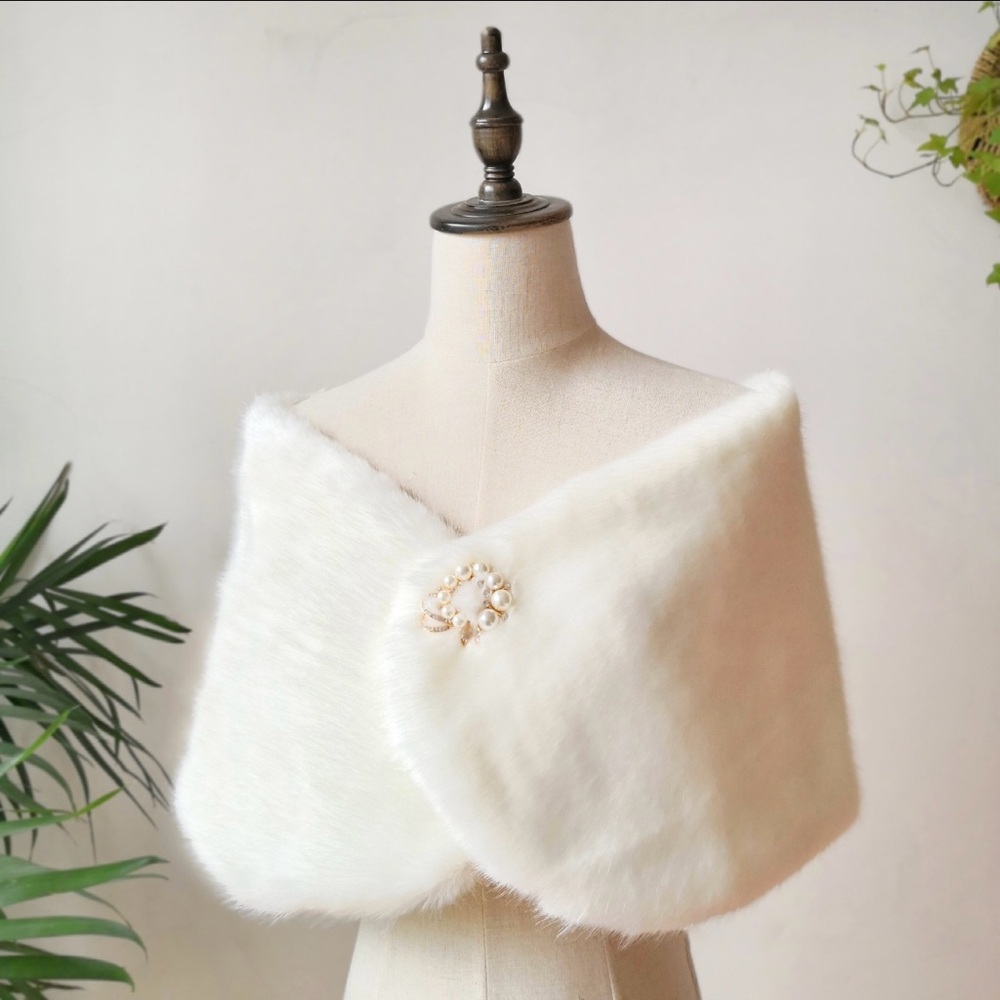 White Faux Fur Wrap/ Shrug/ Faux Fur Shawl/Cape